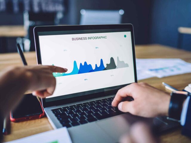 76ers set franchise record with 15th consecutive win, 121-113 over Hawks